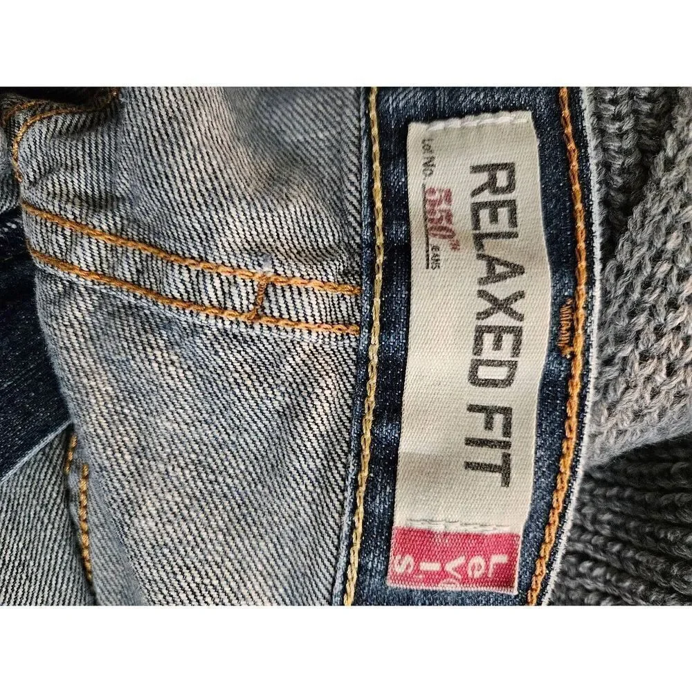 Levis waist 44